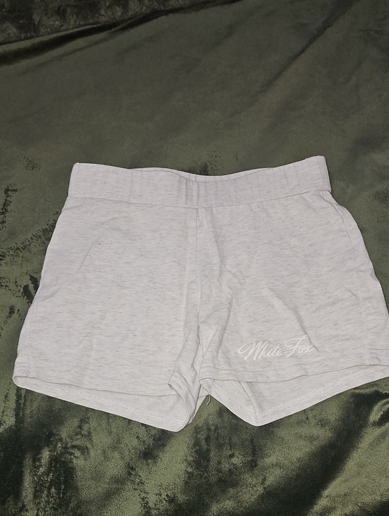 White Fox Boutique Pants - White Fox Womens Slim Fit Gray Shorts. Sz XXS!!